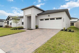 4848 Shady Pnes Dr in St. Cloud, FL - Foto de edificio - Building Photo