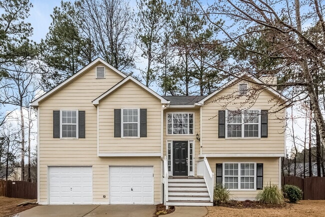 property at 2704 Lake Park Ridge E