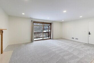 1209 E Davis St in Arlington Heights, IL - Building Photo - Building Photo