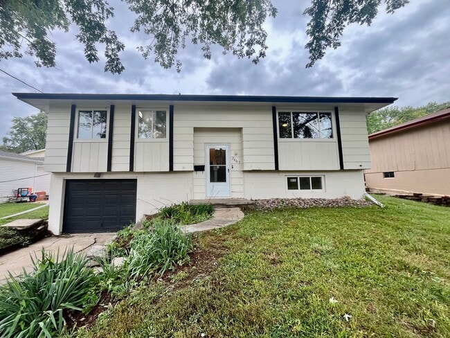 7605 Valley Rd