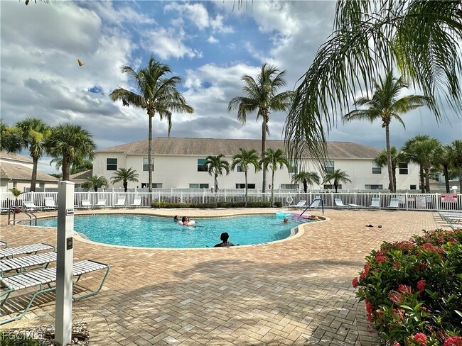 property at 3627 Pine Oak Cir