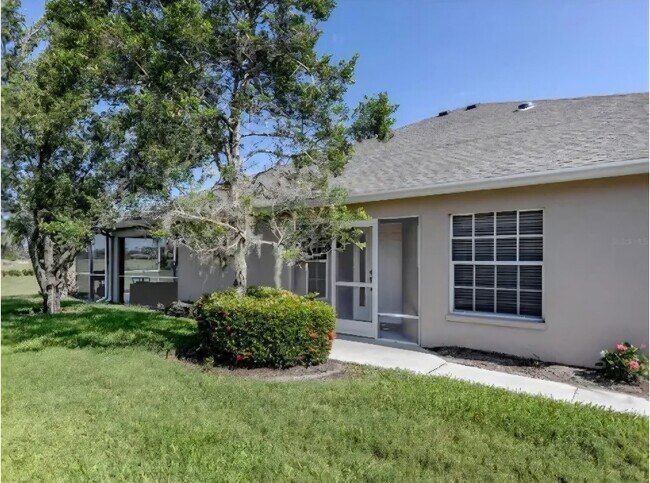 4153 Fairway Dr in North Port, FL - Building Photo - Building Photo