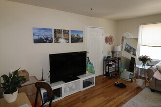 600 Jefferson St-Unit -B in Hoboken, NJ - Building Photo - Building Photo