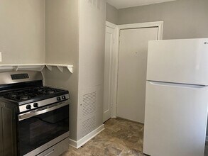 947 Poinsettia St in San Antonio, TX - Building Photo - Building Photo