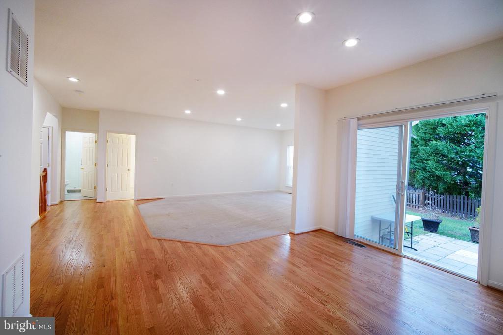 20203 Hopi Dr in Ashburn, VA - Building Photo