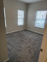 952 George Washington Hwy N, Unit Unit B1 in Chesapeake, VA - Foto de edificio - Building Photo