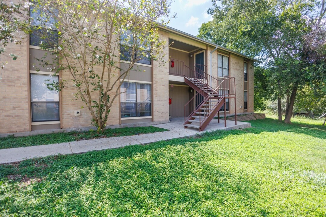 229 Craddock Ave-Unit -229 Craddock B in San Marcos, TX - Building Photo