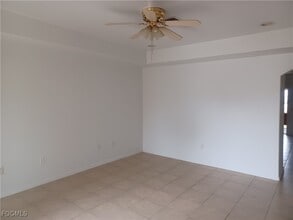 3020 SE Santa Barbara Pl in Cape Coral, FL - Building Photo - Building Photo