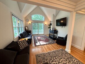 31 Green Meadow Dr in Reading, MA - Foto de edificio - Building Photo