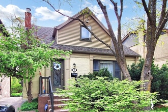 7 Walker Rd in Toronto, ON - Building Photo - Building Photo