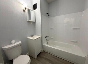 3641 E 147th St in Cleveland, OH - Building Photo - Building Photo