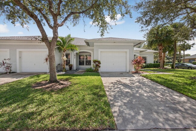 property at 1827 Pelican Dr