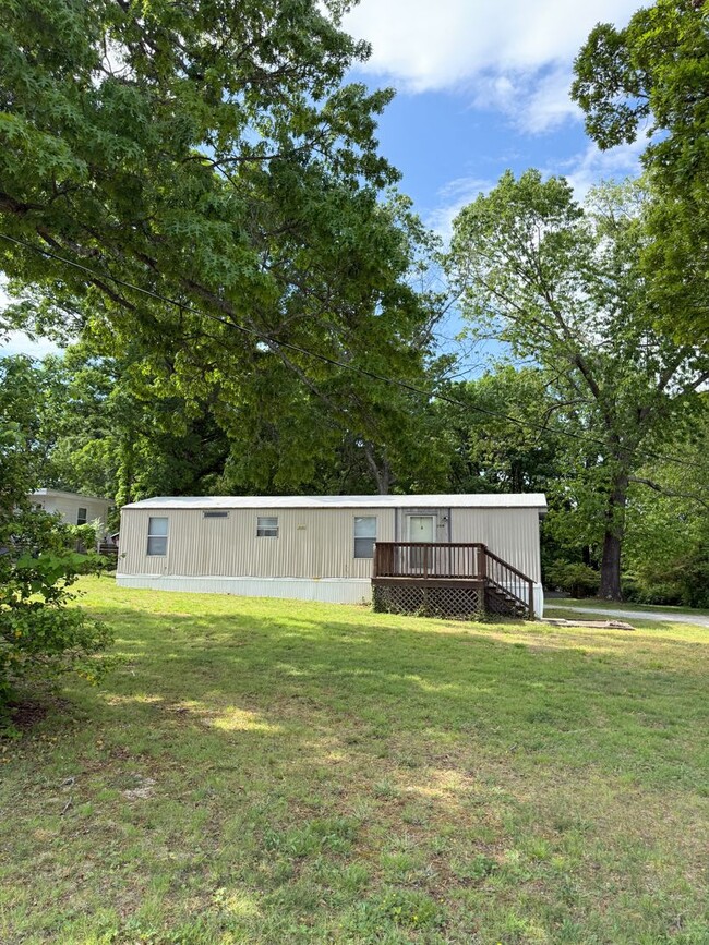property at 2830 Waterlick Rd