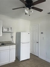 3325 Village Green Dr in Miami, FL - Building Photo - Building Photo