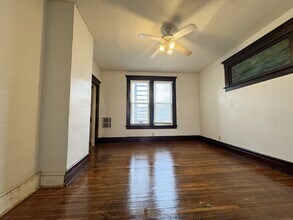 2392 Summit St, Unit 424 in Columbus, OH - Foto de edificio - Building Photo