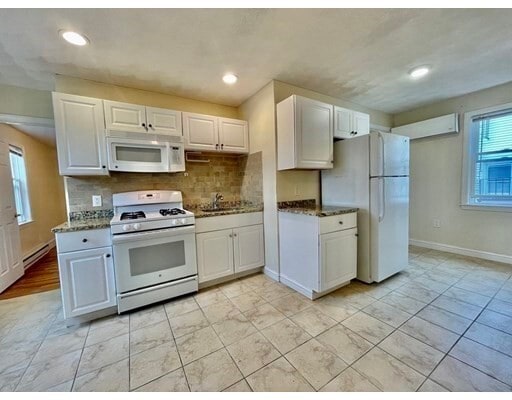 property at 19 1/2 Jefferson St