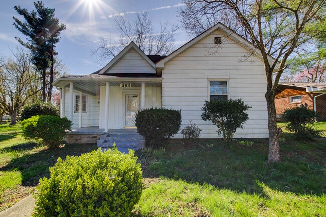 363 3rd St in Guthrie, KY - Building Photo - Building Photo