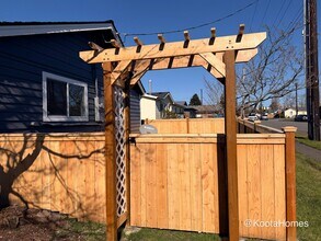 1215 Skagit St in Mount Vernon, WA - Building Photo - Building Photo