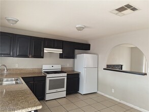 4708 Elm Ave in Las Vegas, NV - Building Photo - Building Photo