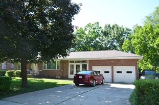 422 1/2 Broad St in Des Moines, IA - Building Photo