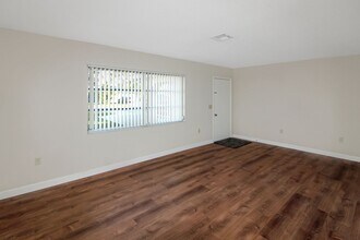 804 Baffin Dr in Venice, FL - Building Photo - Building Photo