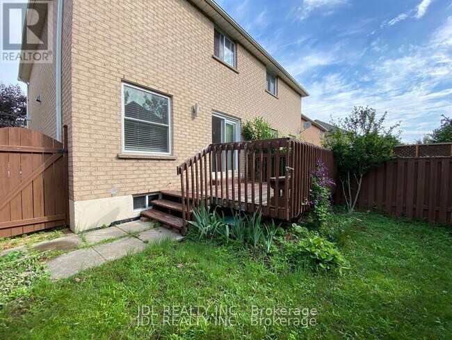 618 Leatherleaf Dr in Mississauga, ON - Building Photo - Building Photo