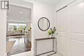2 Ridelle Ave in Toronto, ON - Building Photo - Building Photo
