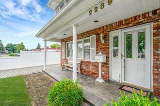 2289 Penatiquit Ave in Seaford, NY - Building Photo - Building Photo