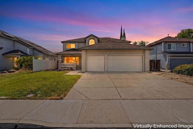 property at 880 Woodsong Ln