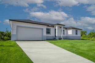 15245 Brainbridge Cir in Port Charlotte, FL - Building Photo