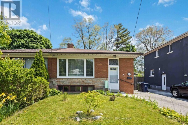 143 Rodda Blvd in Toronto, ON - Building Photo - Building Photo