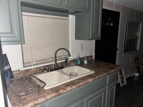 437 County Rd 1768 in Clifton, TX - Building Photo - Building Photo