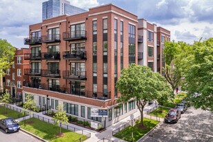 The Fifth in Chicago, IL - Building Photo