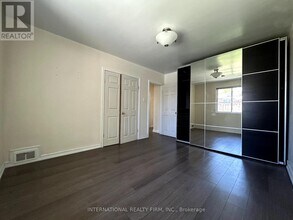 437 Paliser Crescent N in Richmond Hill, ON - Building Photo - Building Photo