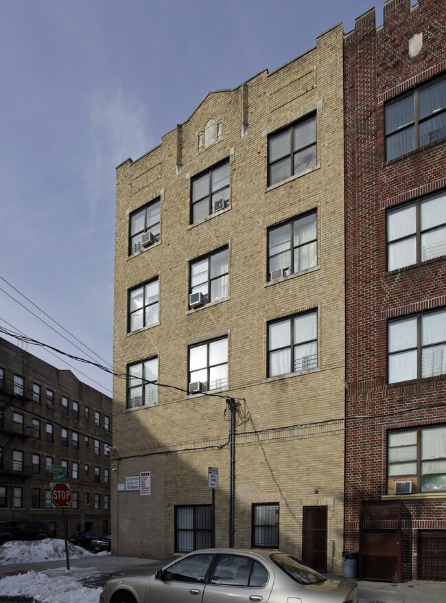 882 Pavonia Ave in Jersey City, NJ - Foto de edificio - Building Photo