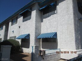 120 Orland St in Las Vegas, NV - Building Photo