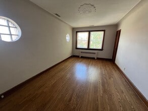 1005 Claytonia Terrace in Richmond Heights, MO - Building Photo - Building Photo