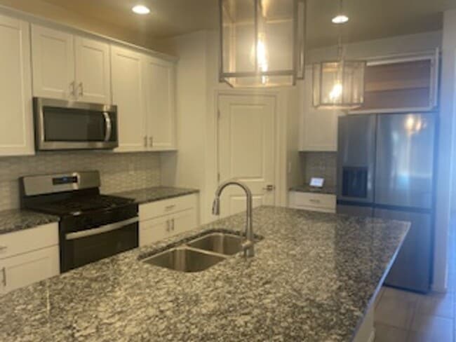13065 Lorelai Dr in Marana, AZ - Building Photo - Building Photo