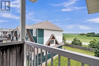 414 Hillsboro Private in Ottawa, ON - Building Photo - Building Photo