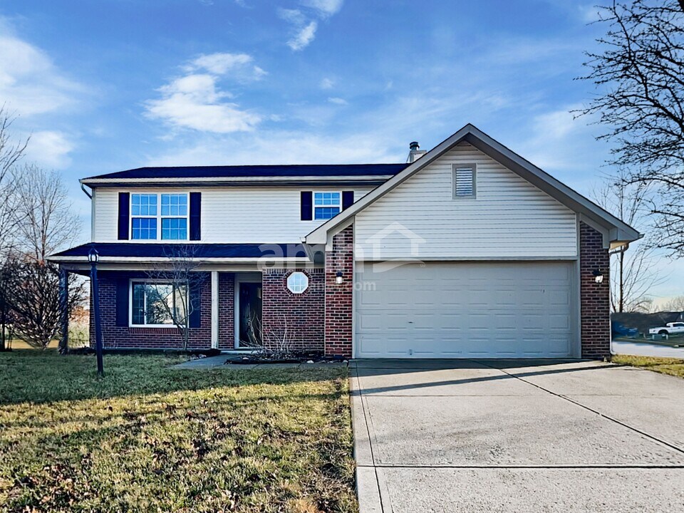 12111 Pepperwood Dr in Indianapolis, IN - Building Photo