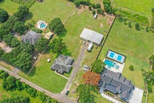 18823 Cypress Church Rd in Cypress, TX - Building Photo