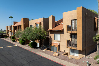 Catalina Crossing Apartments in Oro Valley, AZ - Foto de edificio - Building Photo