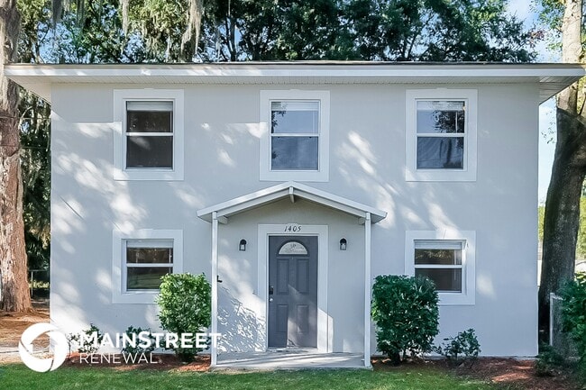 property at 1405 N Lake Shipp Dr