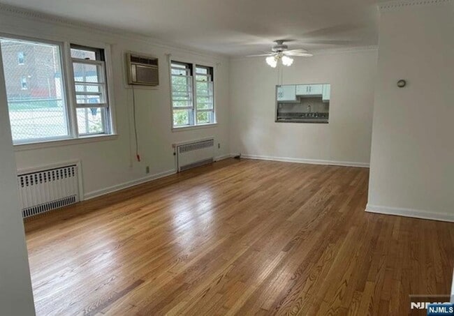 602 Studio Rd, Unit 14593102 in Ridgefield, NJ - Building Photo - Building Photo