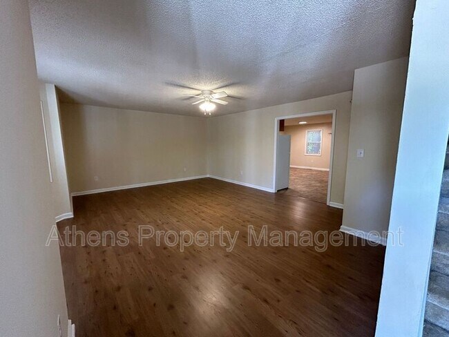 1804 Cedar Shoals Dr in Athens, GA - Building Photo - Building Photo