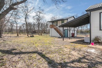713 W Sam Rayburn Dr in Bonham, TX - Building Photo - Building Photo
