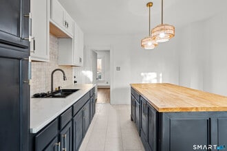 23 N Beacon St in Waterbury, CT - Building Photo - Building Photo