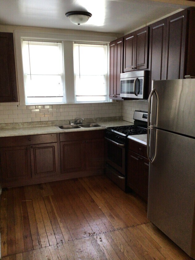 2017 N Lavergne Ave in Chicago, IL - Building Photo - Building Photo