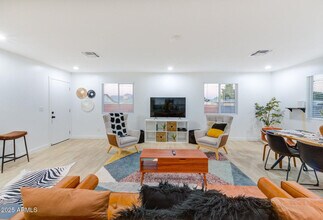 341 S Mountain Rd in Apache Junction, AZ - Building Photo - Building Photo