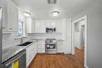 202 Sylvester Rd photo'